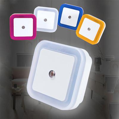 China Cheap practical led sensor light US/EU plug sensor indoor direct light sensor PIR manufacturer small light for home for sale