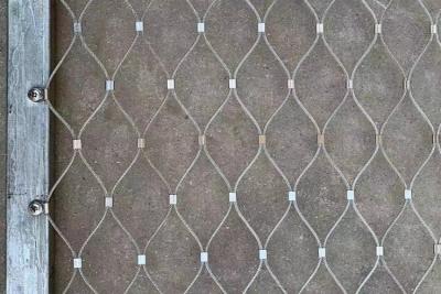 China Silver 4cm*4cm Zoo Enclosure Mesh Wire Rope Mesh For Animal Protection for sale