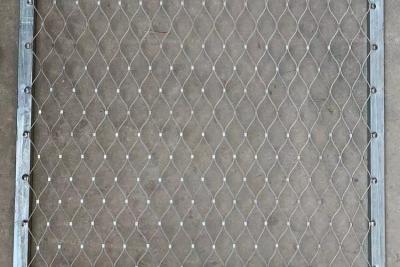 China Black 30*30mm Aviary Mesh Netting Stainless Steel 2.0mm Cable Wire for sale