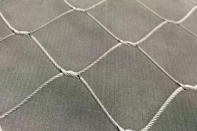 China Silver 1.5mm Wire Rope Mesh 45*45mm Stainless Steel Mesh Screen for sale