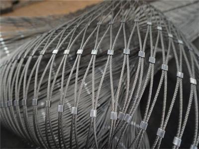 China Draadtouw Maas 25mm*25mm Opening Knotted Steel Cable Net als Trappengeheining Te koop