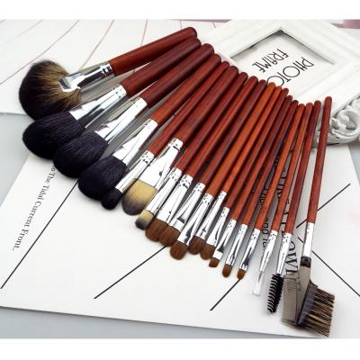 China Angular Blush Professional Wooden Cosmetic Eyeshadow 18pcs Red Wine Handle Makeup Yellow Brush Set Hot Wholesale for sale