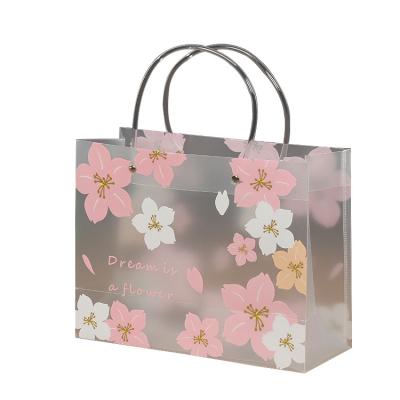 China Customized Wholesale Transparent PP Recyclable Matte Clear Frosted Plastic Shopping Tote Bag With Handle for sale