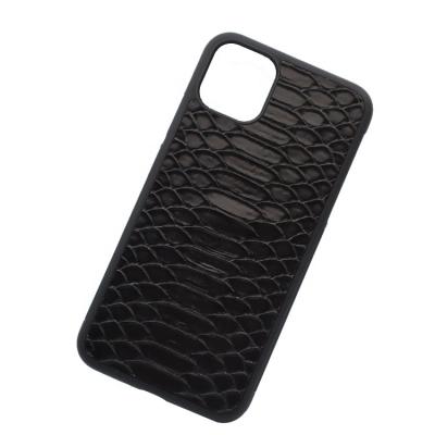 China Custom Logo Designer Phone Cases Black Python Leather Shockproof Cell Phone Filter Mounts For iPhone 13 pro Max Phone Cases for sale