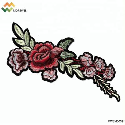 China High Quality 3D 3D Embroidered Patch Flower Embroidery Patch Rose Iron On Apparel for sale