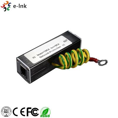 Chine Alimentation d'énergie futée de bâti de support de PDU de POE de protecteur de montée subite de l'Ethernet RJ45 à vendre