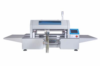 Chine Petite machine de SMT du bureau 4 des têtes LED de bande de transfert à grande vitesse de la machine CHMT510LP4 1.2m LED à vendre