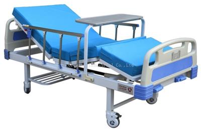 China 2 Function 2 Crank Manual Hospital Bed Comfortable With Dinning Table / Mattress for sale