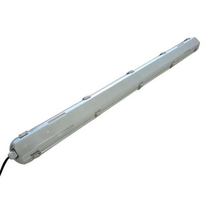 China 8FT 70W 100V 7700LM White Vapor Tight Light Fixture 110LM/W for sale