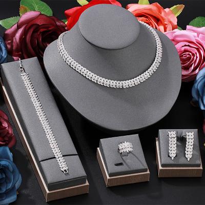 China CLASSIC Zircon Jewelry Set Ultra Luxury Bridal Glitter Party Accessories Jewelry Set for sale