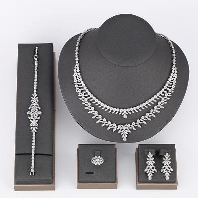 China CLASSIC Dinner Jewelry Set Ladies Accessories Bridal Zircon Crystal Jewelry Set for sale