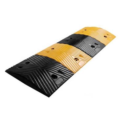 China Durable Cost Effective Rubber Speed ​​Breaker Road Speed ​​Bump / Yellow-Black Bump For Road Safety for sale