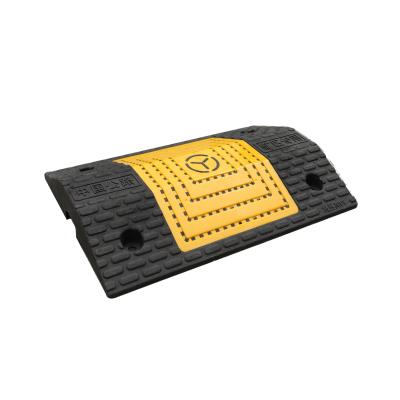 China Cold Road Deceleration Resistance 500*350*70mm Good Polymer Of Rubber And Plastic Speed ​​Bumps for sale