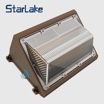 China Lámparas de pared LED comerciales 150W montadas en la pared de alto voltaje AC 100-277V en venta