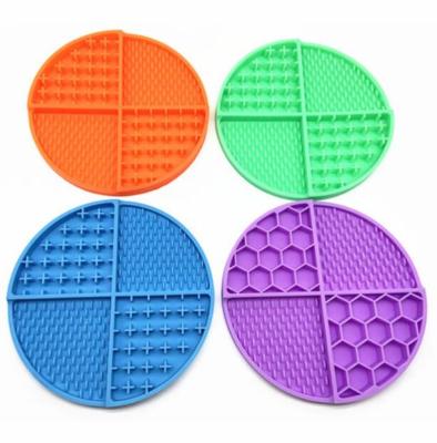 China Stored Dog Licking Slow Protection Silicone Comfort Place Mat Food Pad Slow Dog Cat Licking Pad Dog Lick Mat for sale