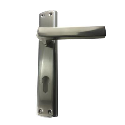 China Modern Simple Internal Iron Plate Door Aluminum Lever Door Handle Lock for sale