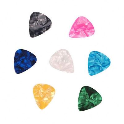 China 0.96mm Electric Smooth Guitar Picks Plastic Acoustic Celluloid Plectrum Guitar Picks Accessories for sale