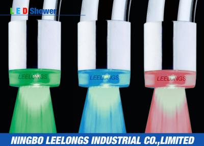 China Grifo de temperatura controlada de la burbuja de la selva tropical LED de la cabezal de ducha comercial de la lluvia en venta