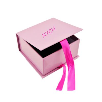 China Recycled Materials Custom Luxury Printed Shoes And Clothing Packaging Paper Box for sale