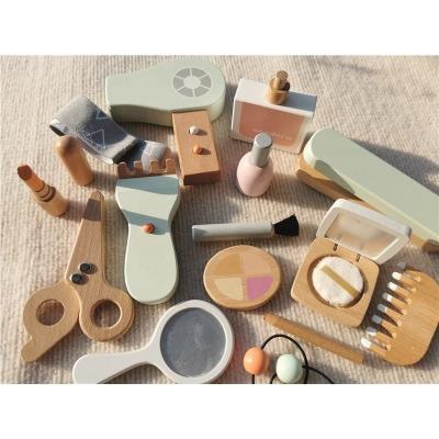 China Mini Girls Pretend Play Make Up Beautiful Makeup Set Simulation Toy For Girls Dressing Cosmetic Wooden Hairdressing for sale