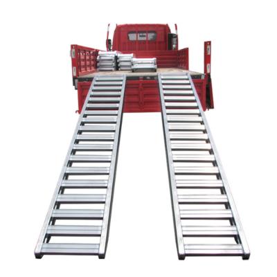 China Aluminum Alloy Mobile Track Rubber Track Ladder Loading Ramps Trailer Aluminum Ramp for sale