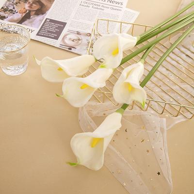 China Wholesale Cheap Single Calla Lily Real Touch Flower Conveniently Stem Artificial Flower PU For Wedding Home Office Decoration for sale