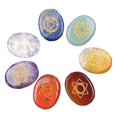 China Natural Crystal Energy Healing Agate Seven Chakra China Gem Reiki Ornaments Stone Handicraft for sale