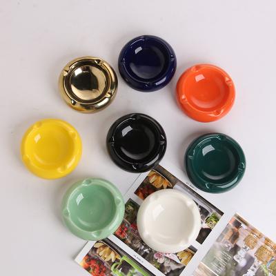 China OEM Online Custom Porcelain Ceramic Restaurant Store Decorative A Cigar Ashtray for sale