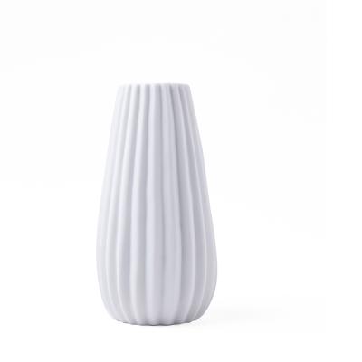 China Europe Bottle Shape Cheap Reactive Glaze Porcelain Flower Vase Ceramic Color White for sale