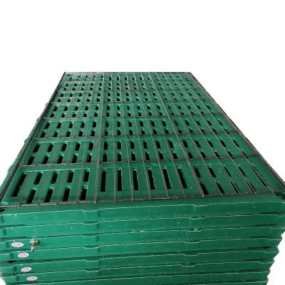 China Leakage Type Animal Farms Flooring Slat Floors Animal Husbandry Equipment For Pig Sheep Goat Barn Farm for sale