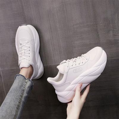 China Old Shoes Genuine Leather Four Seasons Women's Shoes Sports Running Shoes for sale