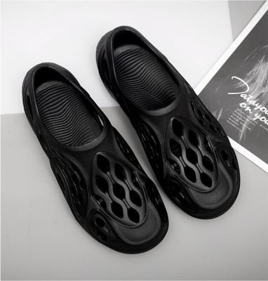 China New Style Lightweight Summer Breathable Beach Clogs Garden Comfortable Running Shoes EVA Light Weight Clog Shoes Unisex for sale