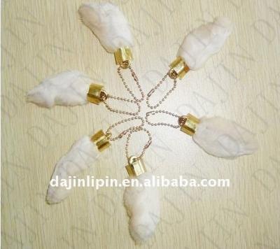 China Natural Rabbit Feet Rabbit Foot Key Chain/Amulet for sale