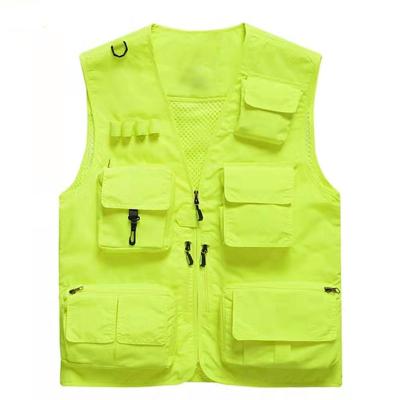 China Anti-wrinkle 100% Cotton Relaxed Pockets Fit Corduroy Utility Vest For Men for sale