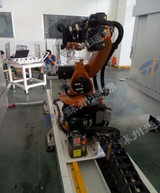 Cina Alta rigidità che impila il sistema ferroviario del robot con gli accessori su misura schermo dell'organo in vendita