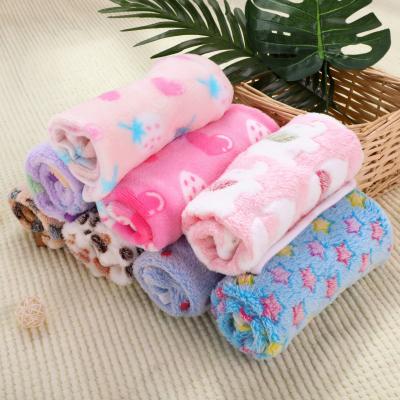 China Viable Manufacturer Supply Super Soft Flannel Warm Dog Blankets Pet Blanket Sleep Mat Warmer Heated Pet Mat Dog Blanket for sale