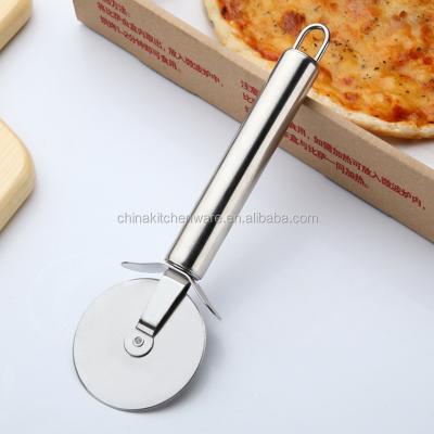 China Hot Sale Disposable Kitchen Tools Accessories Pizza Wheel Stainless Steel Pizza Cutter for sale