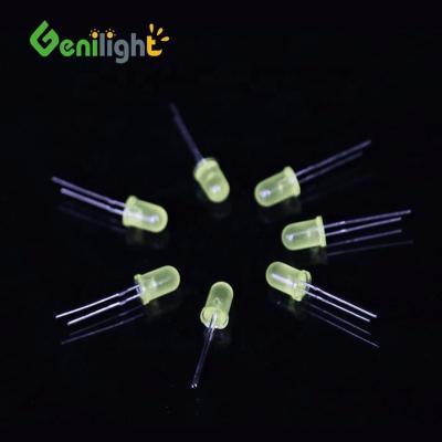 China 5 mm gelbe Kerzenlichtflimmerende Dioden mit leuchtend flimmerendem LED-Lichtpaket / Gehäuse zu verkaufen