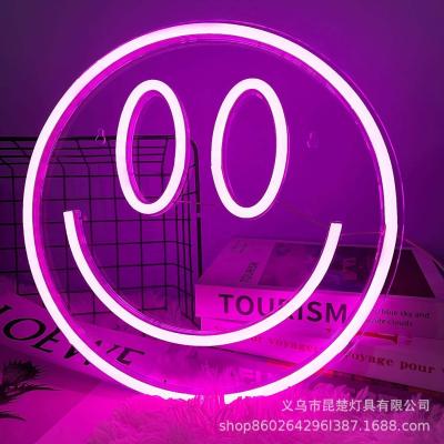 China 5V Spannung LED Lächelndes Gesicht Zeichen angepasste Wanddekoration für Teenager Mädchen Preppy Zimmer Dekoration zu verkaufen