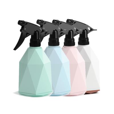 China Nordic Simplicity RUIPU New Design 600ML Water Trigger Pressure Spray Bottle for sale