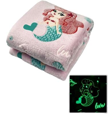 China Sustainable Gifts For Teens Kids Glowing In Dark Flannel Constellation Blanket for sale