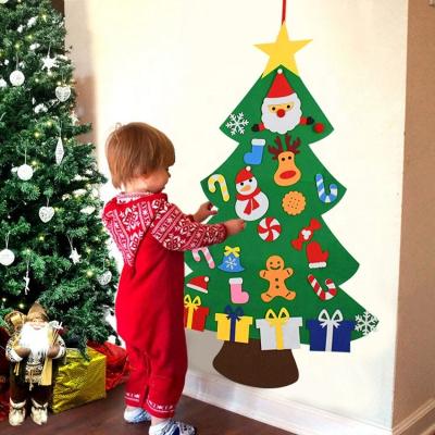 China Decoration factory produce DIY felt Christmas tree decorations wall decorations for kids Christmas gift home door decorations for sale