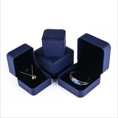 China Packaging Ware PU Leather Jewelry Box Set Designs Ring Box Packaging for sale