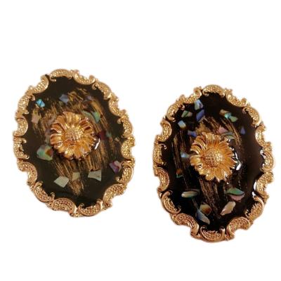 China Alloy + Epoxy Resin + Shell Fragments Sunflower 18K Alloy Epoxy Resin Gold Plated Brooch for sale