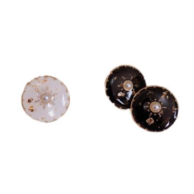 China Gold Plated Imitation Pearl Inlaid 18K Gold Plated Epoxy Resin Silver Women's Alloy 925 Needle Earrings for sale