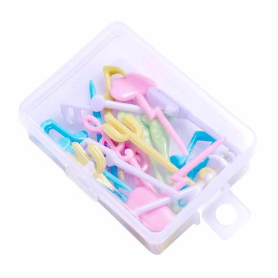 China 2022 Disposable Musical Note Colorful Fruit Picks Plastic Food Fork Food Grade Decorative Fruit Fork for sale