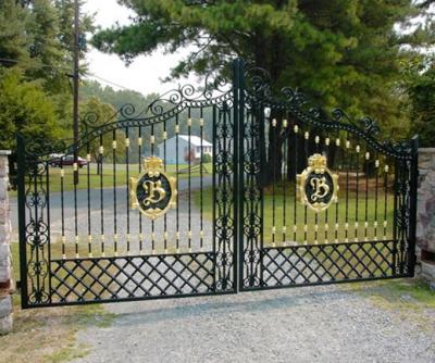 China Driveway Base Track with Design Pedestrian Luxury Antique Fancy Garden Driveway Base Track Base Wrought Iron Gate Steel Gate for Sale for sale