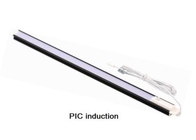 Cina 10 watt hanno incluso la lunghezza su misura luce del LED per il Governo/guardaroba della mobilia in vendita