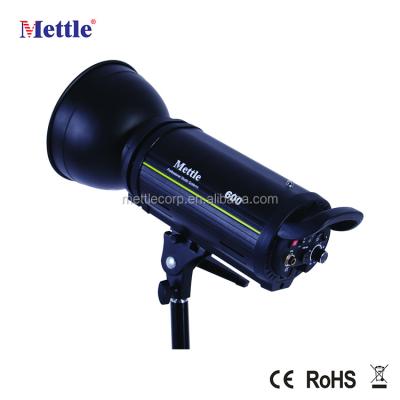 China 600W Photographic Equipment Video Studio Strobe Flash Light MT-600 for sale