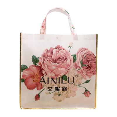 China Luxury Non Woven Bag Customize Foldable Luxury Shopping Bag Gift Promotional Items for sale